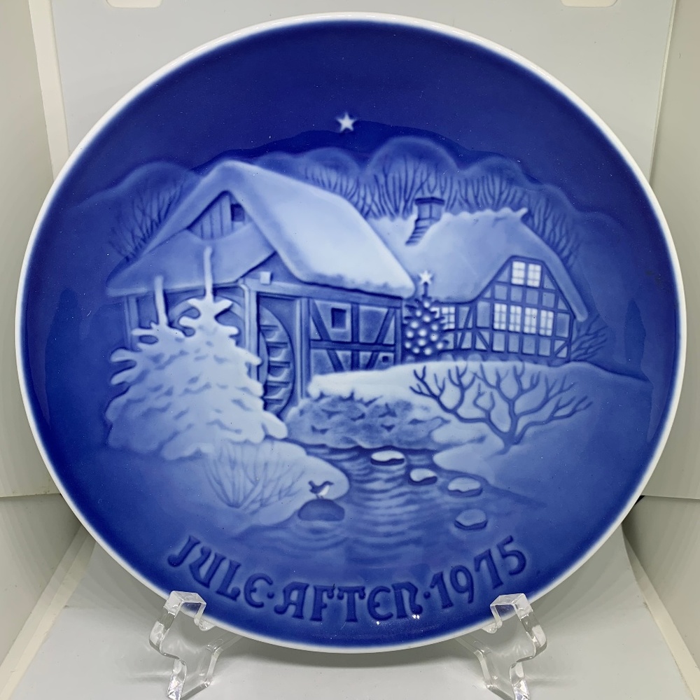 Vintage Bing & Grondahl Christmas Plate (1975)